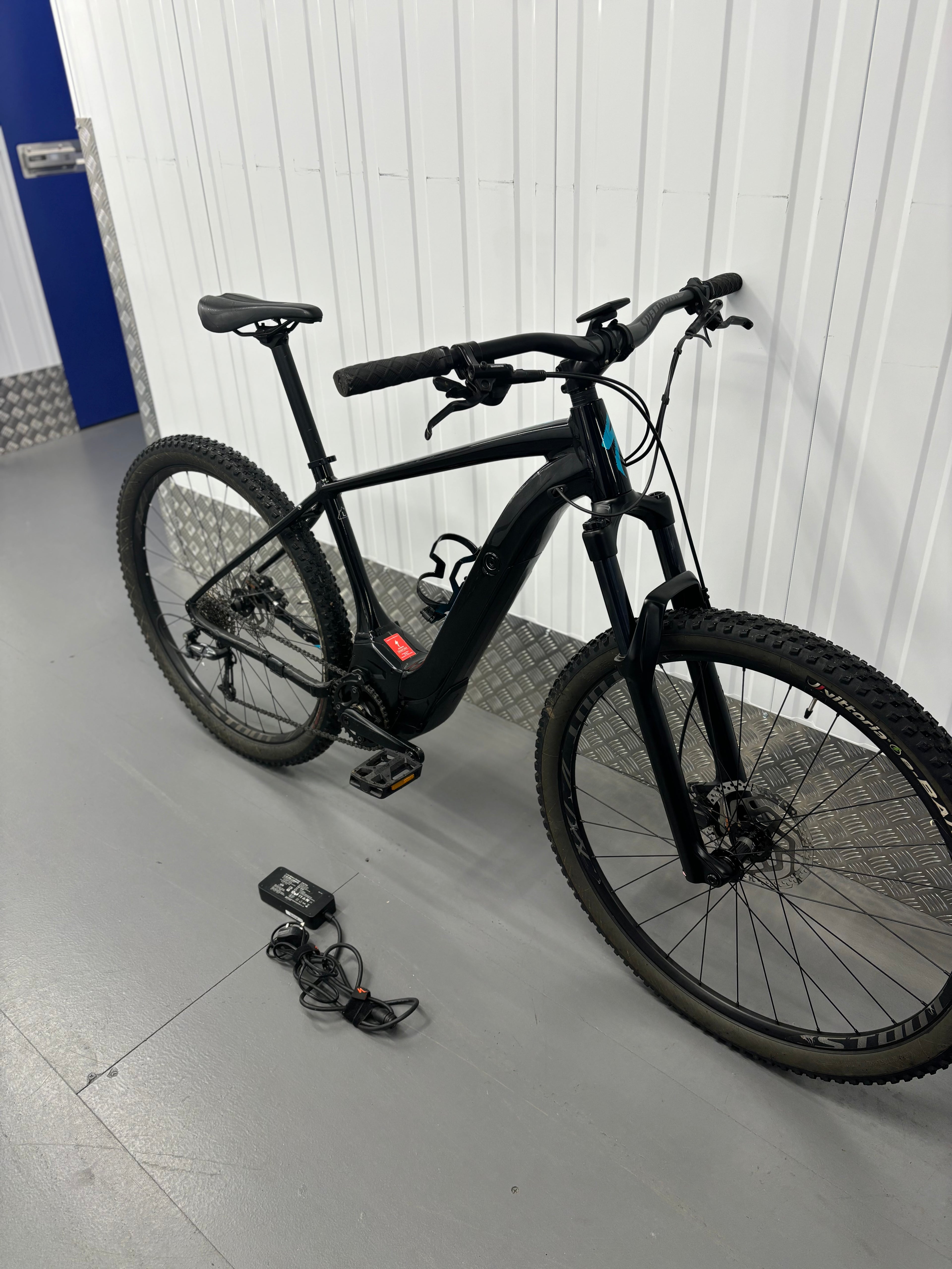 Specialized Turbo Levo Hardtail eMTB Pedal Assist E-Bike
