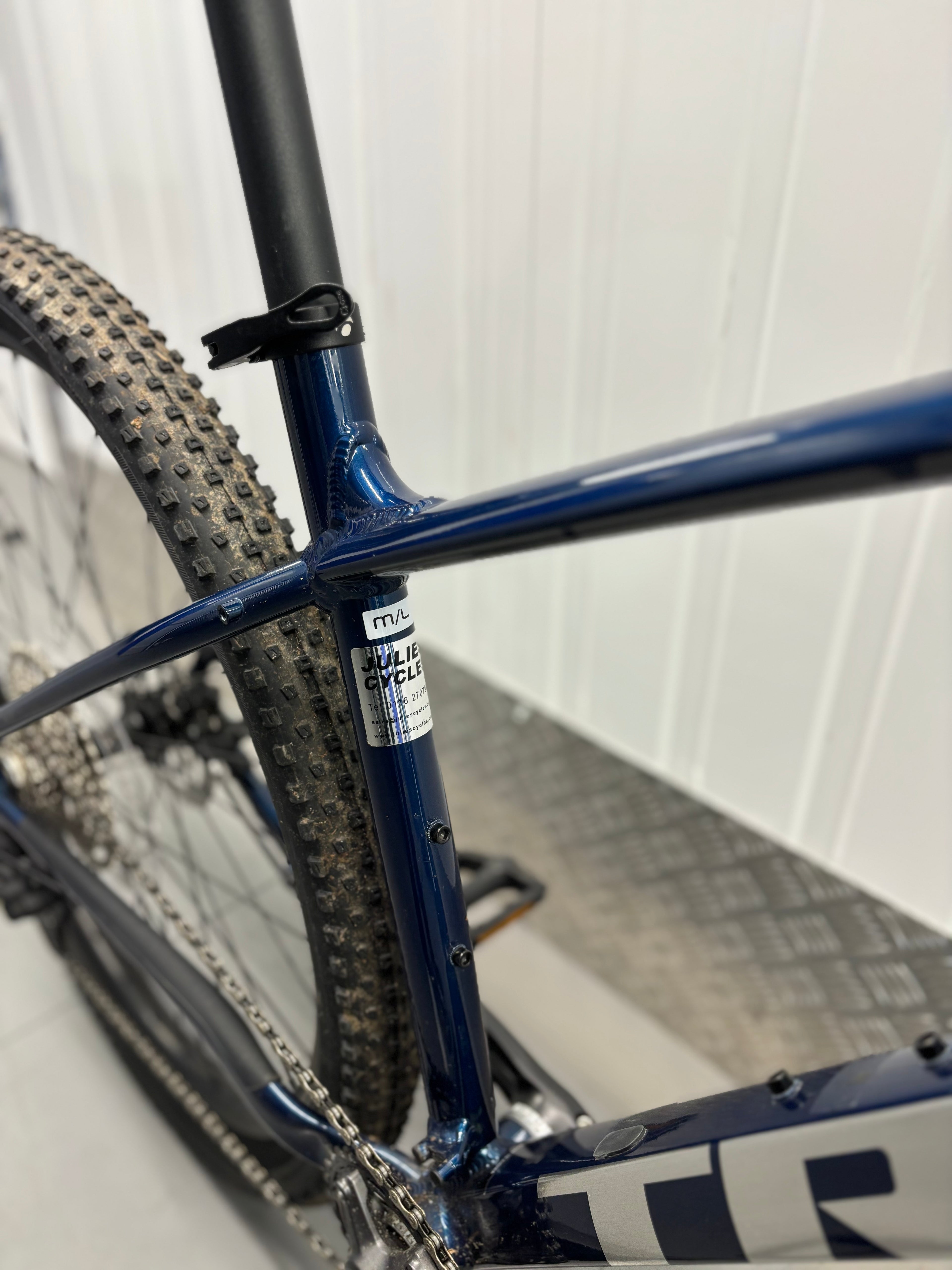 Trek x Caliber 7 Hardtail Mountain Bike