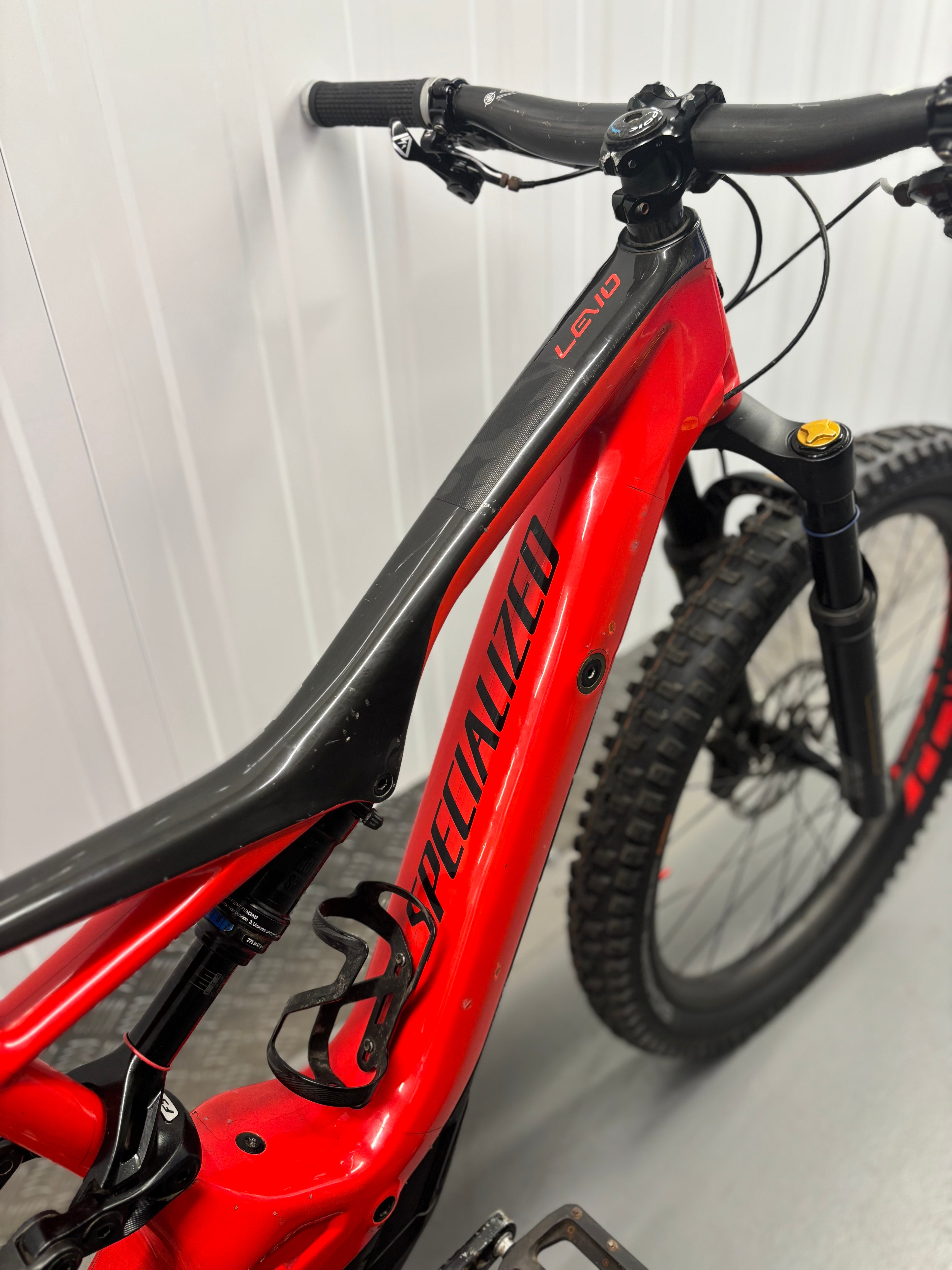 Specialized Turbo Levo – Carbon EMTB – Öhlins – Only 500 Miles