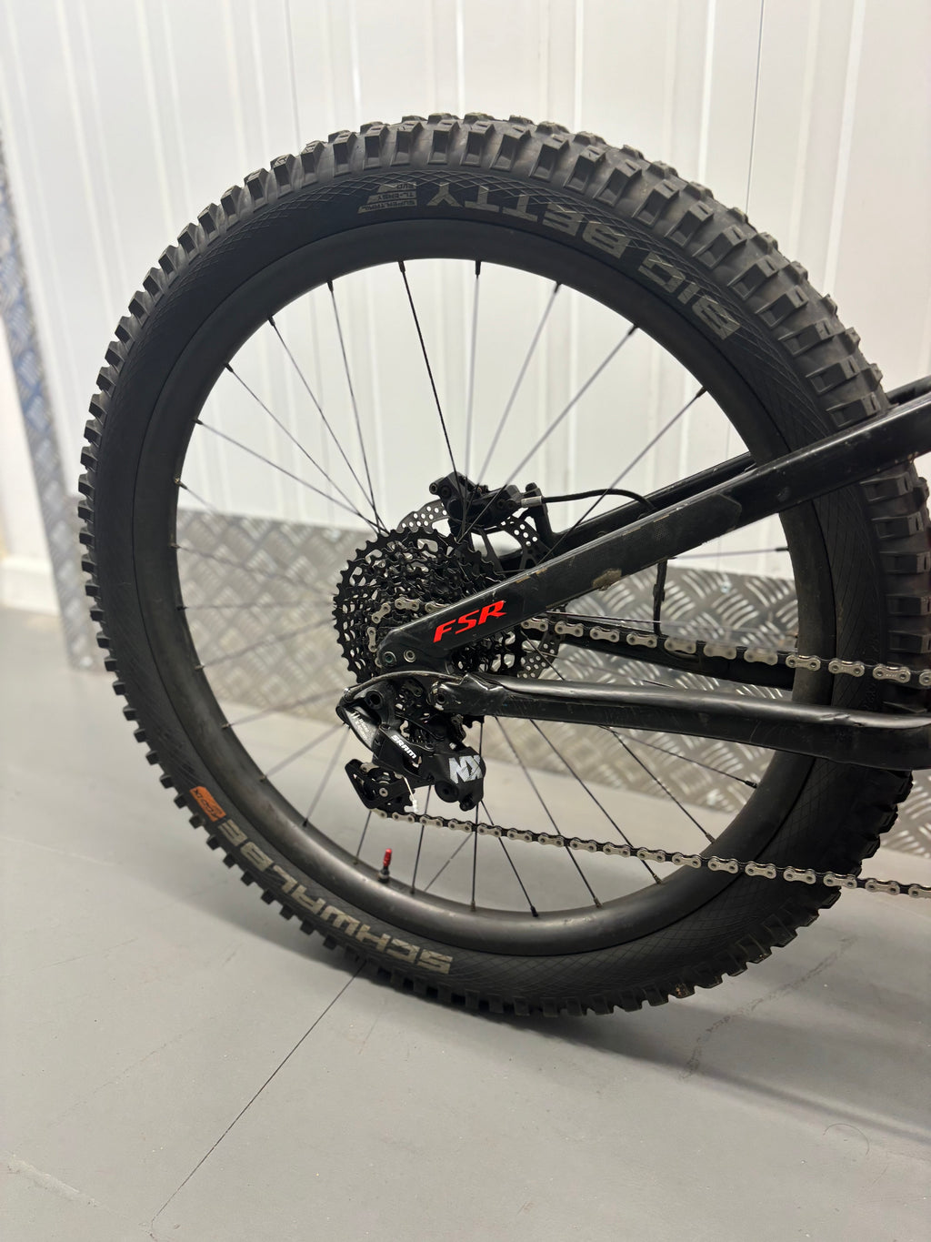Specialized Turbo Levo – Carbon EMTB – Öhlins – Only 500 Miles
