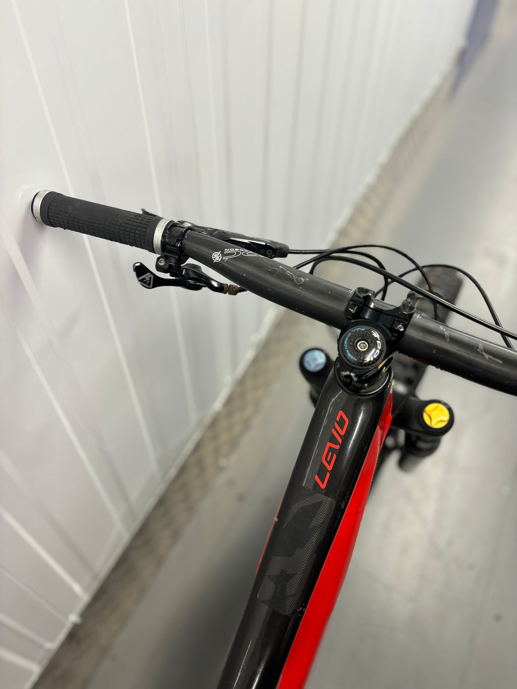 Specialized Turbo Levo – Carbon EMTB – Öhlins – Only 500 Miles